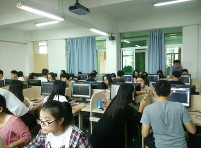 泉州電腦培訓(xùn)學(xué)校淺談高中畢業(yè)生入職場應(yīng)學(xué)啥技能