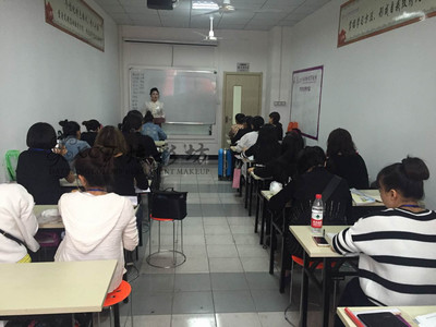 紋繡技術(shù)提升班 炫彩坊紋繡培訓(xùn)學(xué)校-培訓(xùn)通