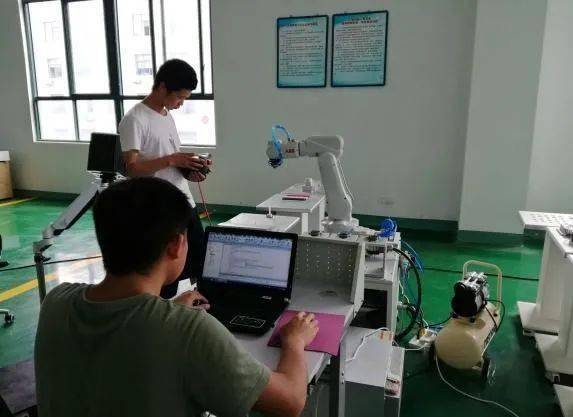 寧職院工業(yè)機(jī)器人技術(shù)專業(yè),等待優(yōu)秀的你