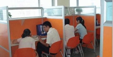 秦皇島新款工位與培訓(xùn)桌椅全解析 一對(duì)一培訓(xùn)桌與電話銷售桌的應(yīng)用優(yōu)勢(shì)