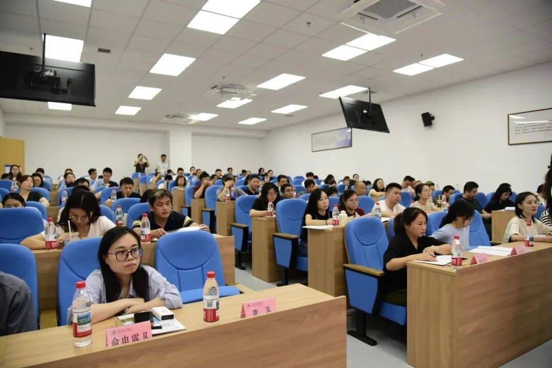 市直機(jī)關(guān)黨員志愿服務(wù)暨應(yīng)急救護(hù)及技能培訓(xùn)成功舉辦